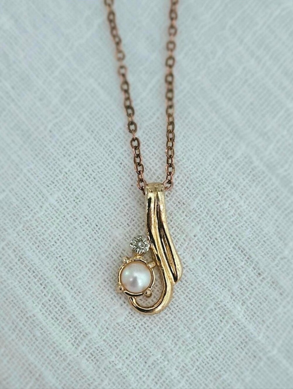 Vintage Gold Plated Pearl Pendant Necklace